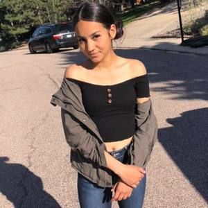 Meet your Posher, Lizbeth